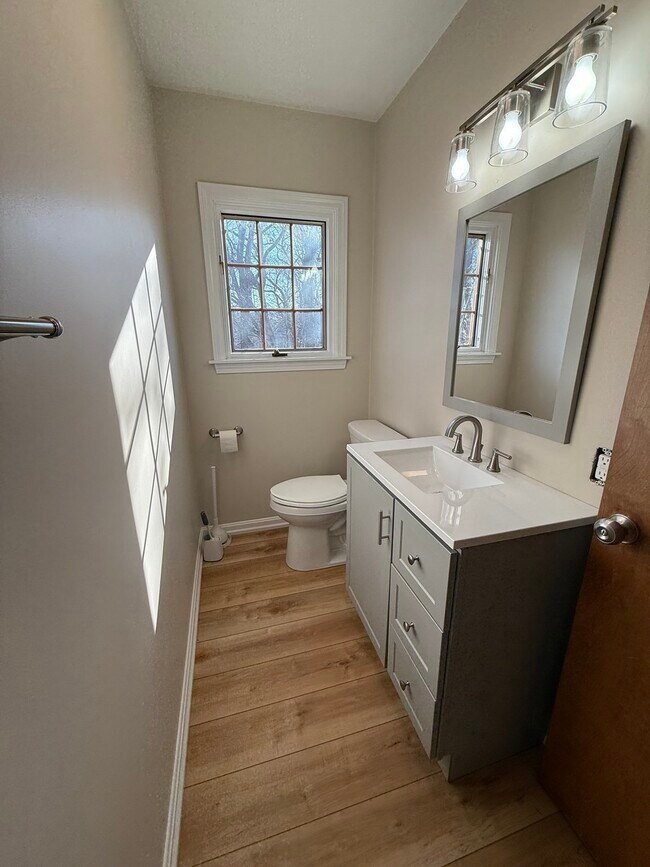 230 Beacon St, Clinton, MA 01510 - photo 7