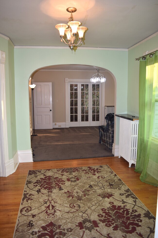 102 E Irving Ave unit 102 E. Irving, Oshkosh, WI 54901 - photo 3