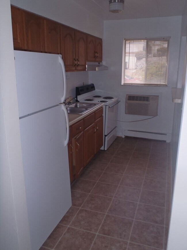 539 Lowell Ave unit 539-02, Cincinnati, OH 45220 - photo 7