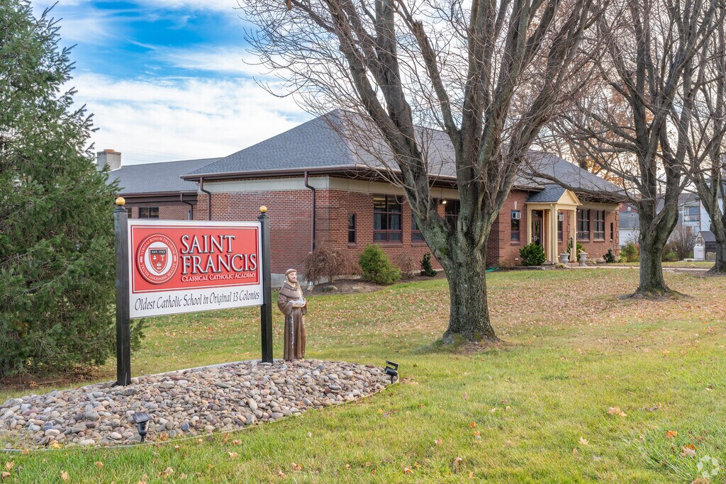 St. Francis Classical Catholic Academy serves PreK and K-8.