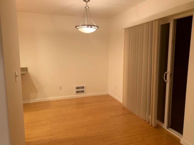 2112 Hamilton Ave, North Bend, OR 97459 - photo 2