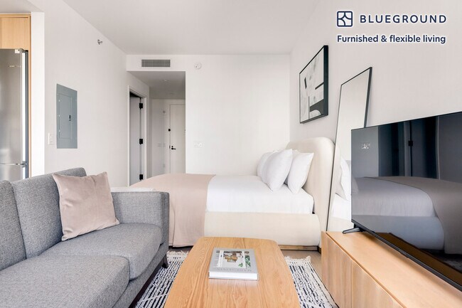 478 Kent Ave unit FL5-ID2129, Williamsburg,south , NY 11249 - photo 2