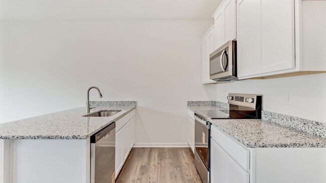 3481 Tyee Crossing Way, Sevierville, TN 37764 - photo 2