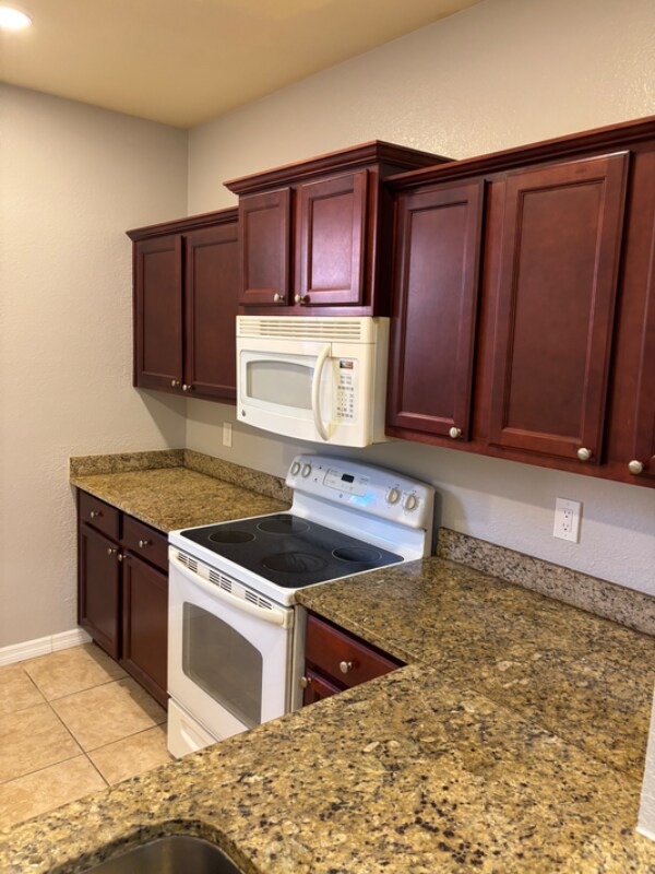 126 Vista Verdi Cir unit 116, Lake Mary, FL 32746 - photo 5