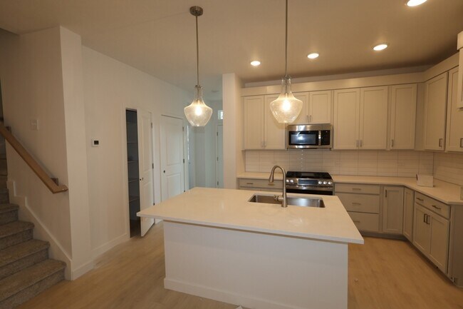 4821 Pocosin Ct, Highland, UT 84003 - photo 5