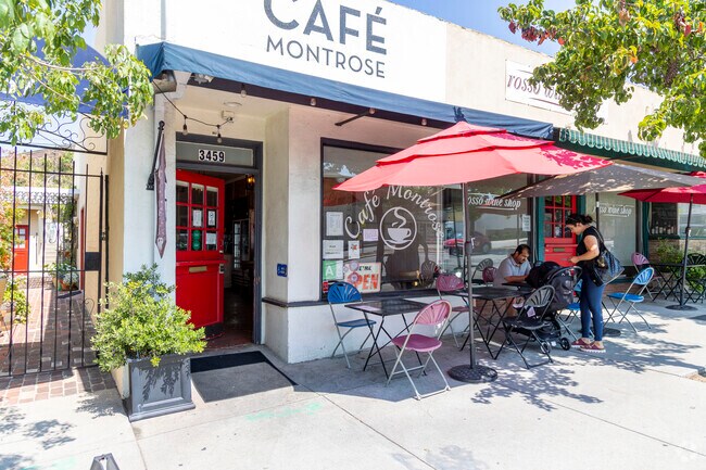 Stroll to local favorites like Café Montrose and La Cabañita in Montecito Park.