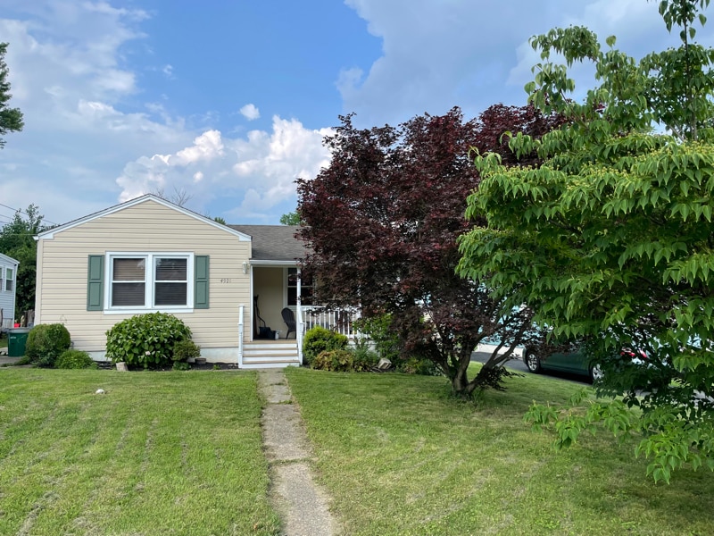 4921 Demaio Dr, Brookhaven, PA 19015 - photo 1