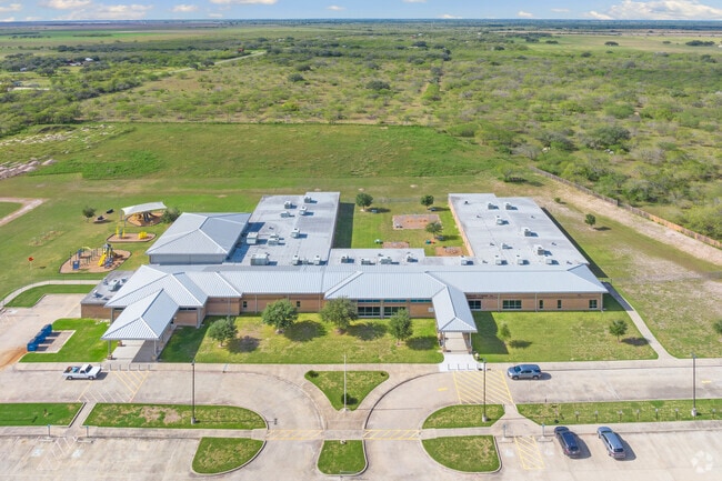 Skidmore-Tynan Elementary School is a public elementary school in Skidmore, Texas.