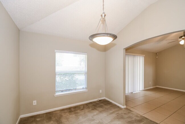 9425 Harrier Ct, Jacksonville, FL 32221 - photo 5