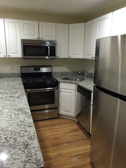 316 Saint Paul St Unit 4, Brookline, MA 02446