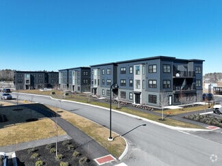 28 Hackamore Ave, Scarborough, ME 04074