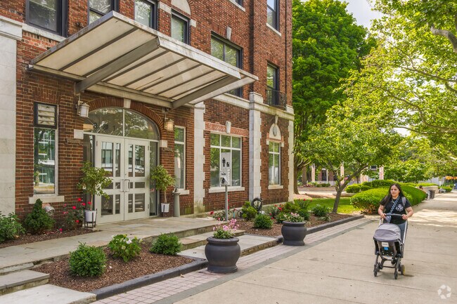 Downtown Bridgeport features 20th-century condos for urban living.