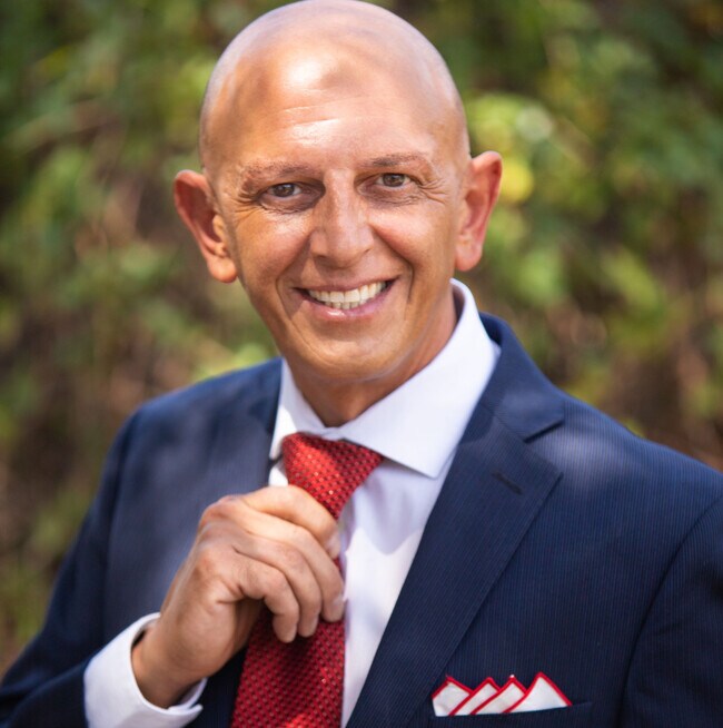 Agent Photo