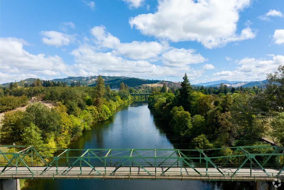 Nh_West Harvard_556441_P2_dq_120224