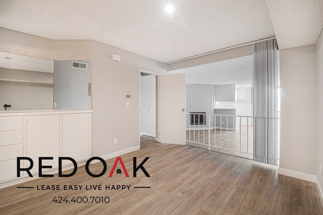 8309 Cedros Ave unit 210, Panorama City, CA 91402 - photo 2