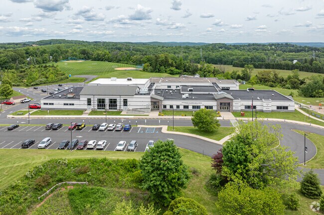 Tewksbury Elementary School empowers all students to achieve their highest potential.