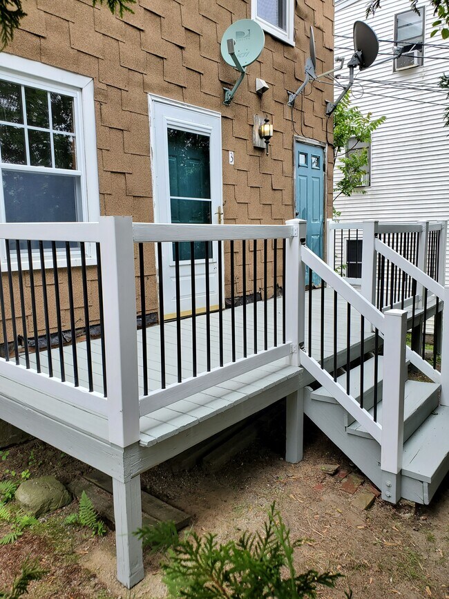 3 Ludlow St unit 5, Worcester, MA 01603 - photo 2