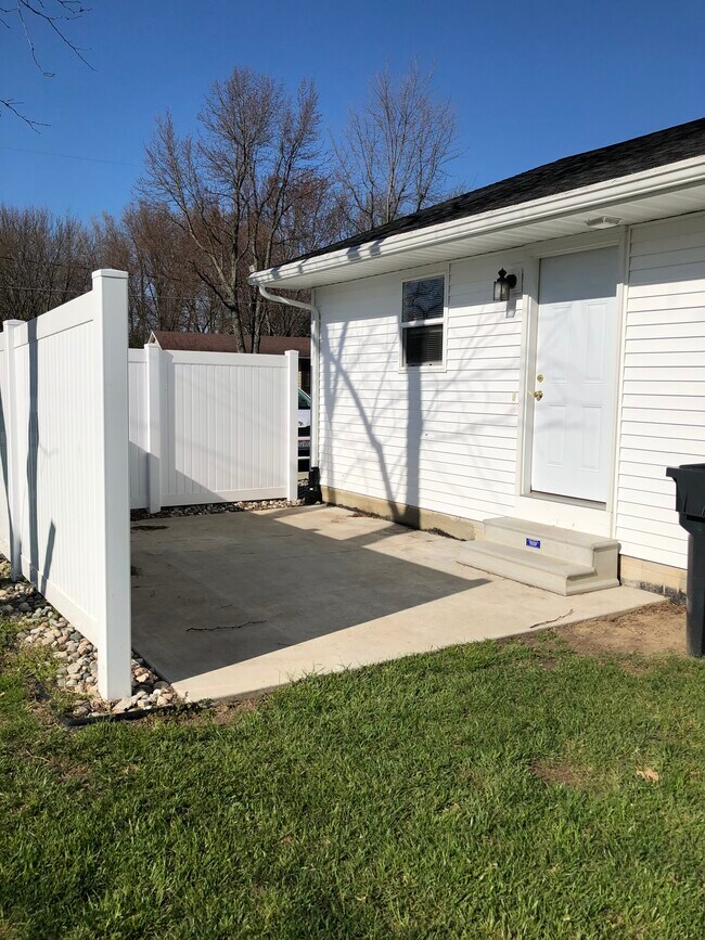 2929 Co Rd unit D, Clyde, OH 43410 - photo 4