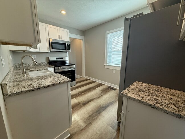 8 Beveridge St, Greencastle, IN 46135 - photo 7