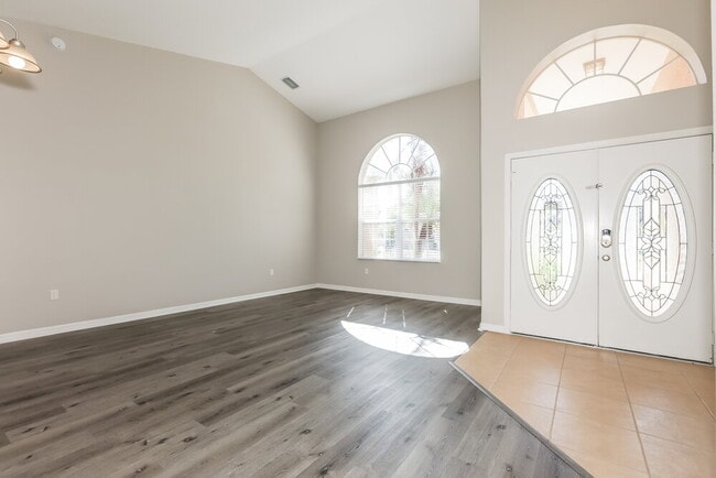 5514 Foxtail Ct, Wesley Chapel, FL 33543 - photo 3