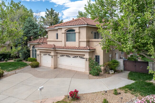 Tanoan Community offers beautiful Spanish Revival residences with distinctive architectural charm.