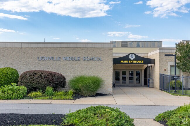 Lionville Middle School has earned an A rating from Niche.