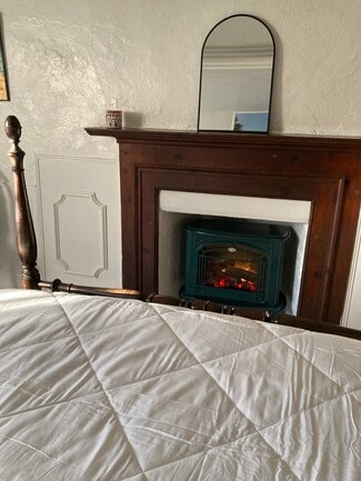15 Cross St Unit One bedroom, Westerly, RI 02891