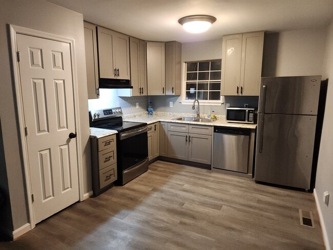Kitchen left