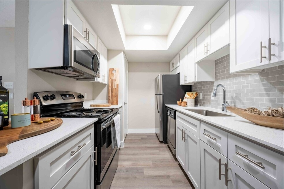 Cala Paradise Valley, Phoenix, AZ 85032 - photo 1