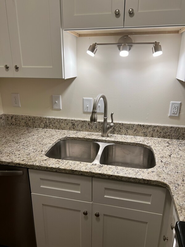 116 Engleman Ave unit E, Burlington, NC 27215 - photo 3