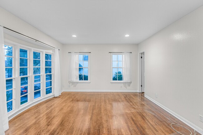 222 S Rexford Dr unit A, Beverly Hills, CA 90212 - photo 3