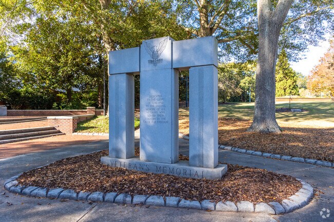 College Temple expresses gratitude to all who have served at Veteran's Memorial Park.