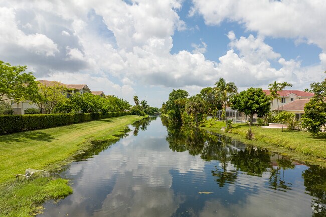 Coral Bay bordering canal running through backyards.