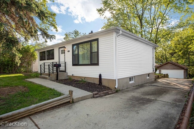 1521 Maple Ave, Downers Grove, IL 60515 - photo 4