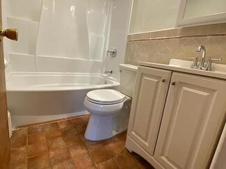 71 Grove St Unit floor 2, Lodi, NJ 07644