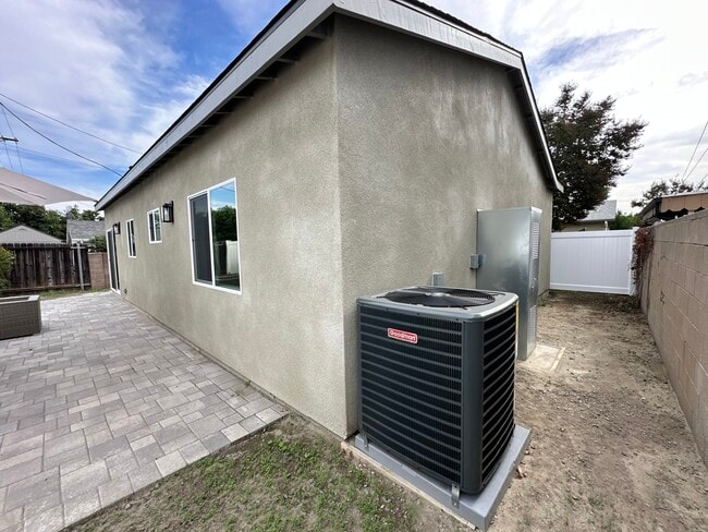 3617 W Victory Blvd, Burbank, CA 91505 - photo 5