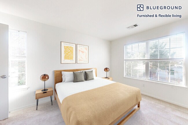 313 Avalon Cir unit FL2-ID2745A, Smithtown, NY 11787 - photo 7