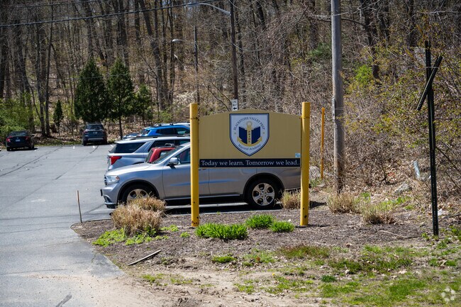 Explore innovative teaching methods at Blackstone Valley School in Lincoln, RI.