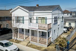 12 M St, Hampton, NH 03842