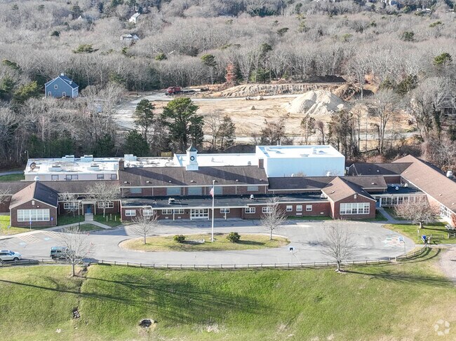Manomet Elementary School in Manomet got a B- for diversity by Niche.