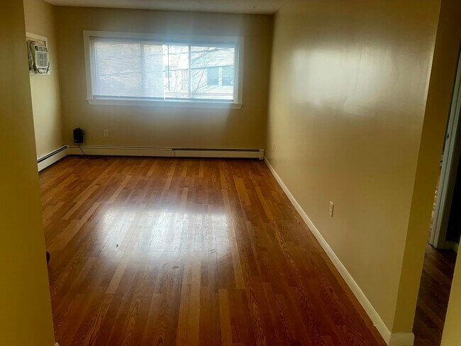 712 John St unit 2, Secaucus, NJ 07094 - photo 5