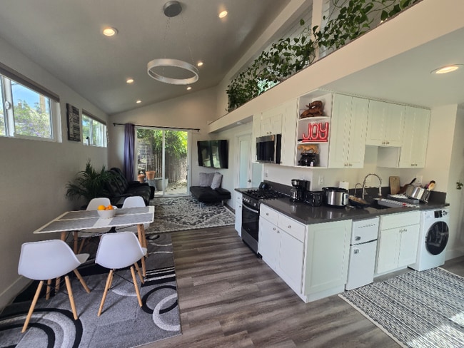 212 N Michael Ave, Fullerton, CA 92833 - photo 2