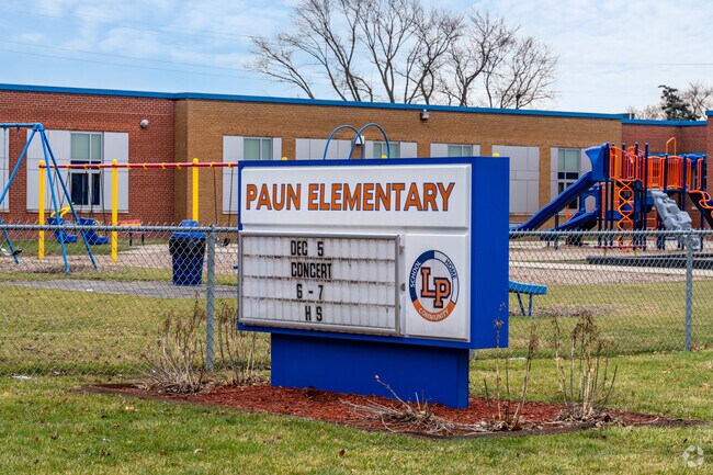 Max Paun School, signage.