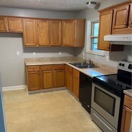 1267 Rosewood Dr NE, Warren, OH 44484