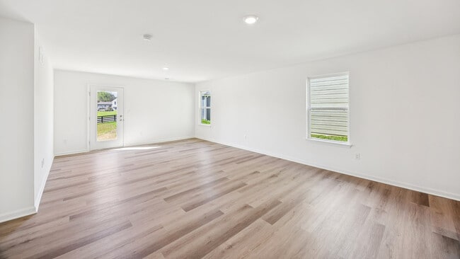 800 Hailey Dr unit 37704176, Jeffersonville, IN 47130 - photo 6