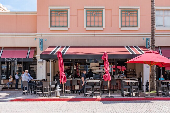 Max's Grille is a popular restaurant Boca Raton Riviera residents enjoy at Mizner Park.