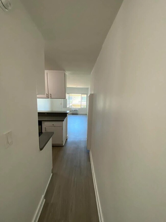 5307 Sepulveda Blvd unit 319, Sherman Oaks, CA 91411 - photo 3