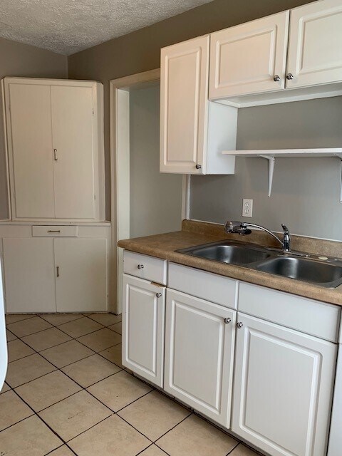 619 W 44th St, Indianapolis, IN 46208 - photo 4