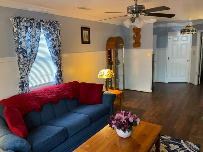 36 Governors Gate Ln unit 1, Linthicum Heights, MD 21090 - photo 6