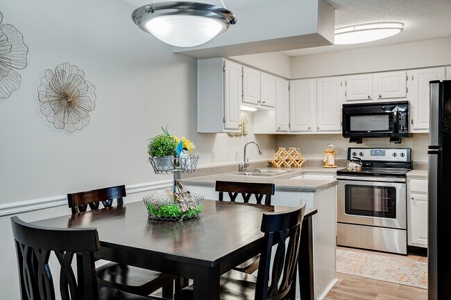 Villas at Oak Crest, Chattanooga, TN 37421 - photo 2